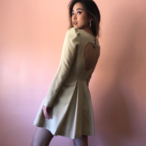 Cameo Sweetheart Structured Dress - Picture 2 of 5